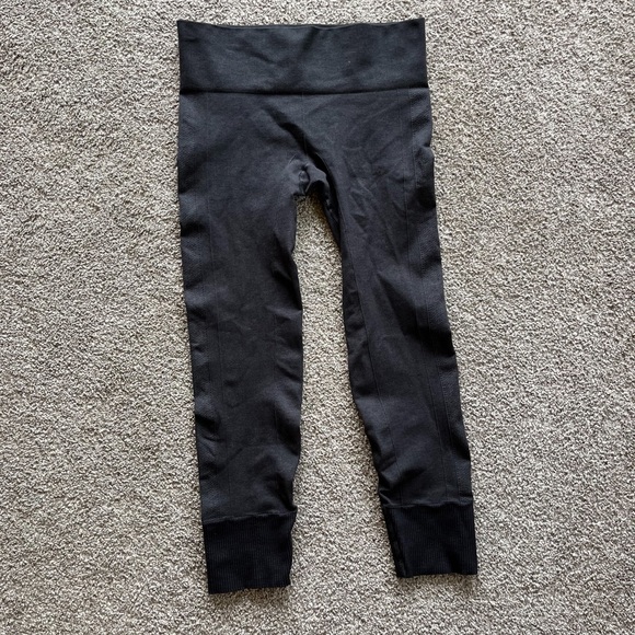 Lululemon Ebb to Street - Picture 2 of 3